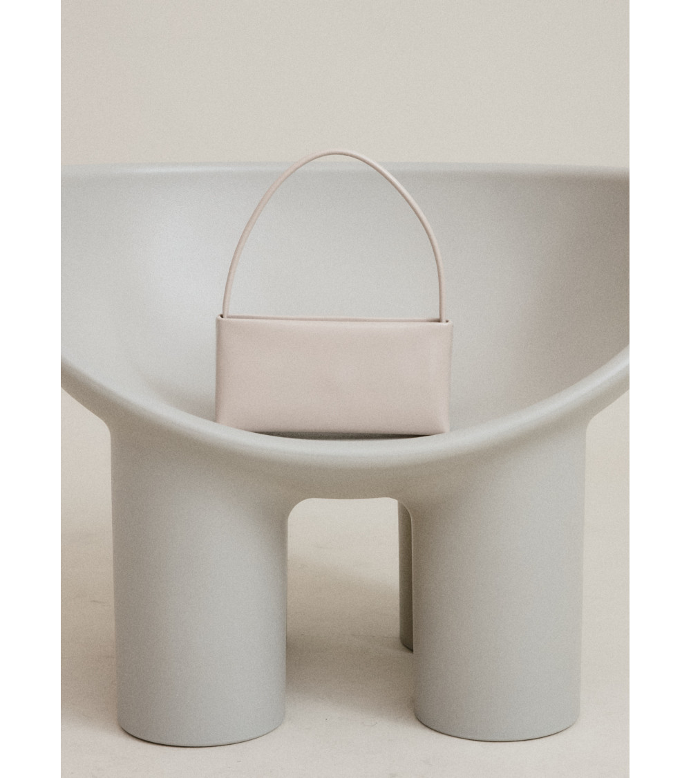 MULE DETALLE BROCHE NEGRO